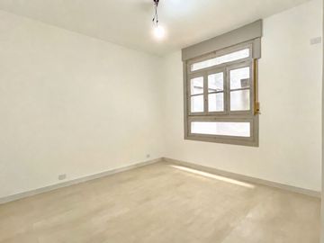 Venta Depto. 3 amb. V. Urquiza. Planta baja. Patio