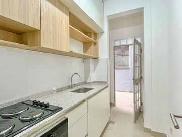 Venta Depto. 3 amb. V. Urquiza. Planta baja. Patio