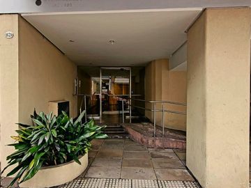 VENTA DOS AMBIENTES C/LAVADERO EN CABALLITO