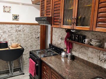 DEPARTAMENTO SEMIPISO DE 4 AMBIENTES CON BALCON