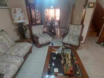 CASA DUPLEX 4 AMBIENTES CON PATIO JARDIN PARRILLA
