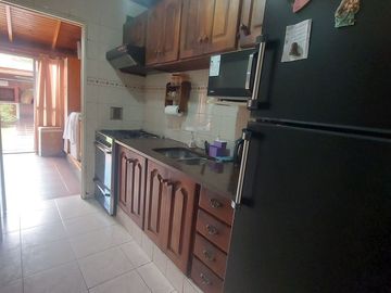 CASA DUPLEX 4 AMBIENTES CON PATIO JARDIN PARRILLA