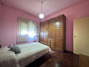 Venta casa 3 ambientes con patio y cochera