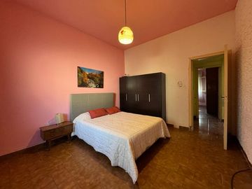 Venta casa 3 ambientes con patio y cochera