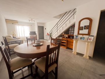Duplex en Venta 4 ambientes - Florida Oeste