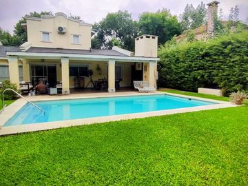 VENTA CASA 4 AMBIENTES ING MASCHWITZ LA ARBOLEDA