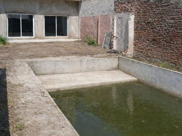 CASA MAS LOCAL COMERCIAL EN VENTA DON TORCUATO