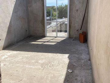 CASA MAS LOCAL COMERCIAL EN VENTA DON TORCUATO