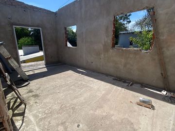 CASA MAS LOCAL COMERCIAL EN VENTA DON TORCUATO