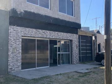 CASA MAS LOCAL COMERCIAL EN VENTA DON TORCUATO