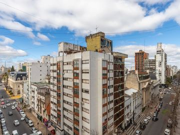 DEPARTAMENTO EN VENTA LA PLATA 4 DORMITORIOS