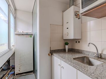Local en venta en La Plata con cochera