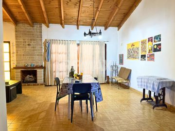 VENTA LOCAL+5 DPTOS+TALLER+GALPÓN+GARAGE NEUQUÉN