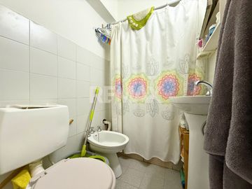 VENTA LOCAL+5 DPTOS+TALLER+GALPÓN+GARAGE NEUQUÉN