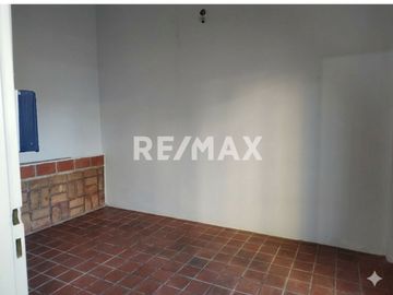 VENTA CASA CON QUINCHO CIPOLLETTI