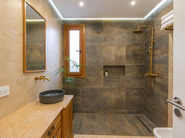 EXCLUSIVA CASA A ESTRENAR EN VENTA ZONA OLIVOS!!!