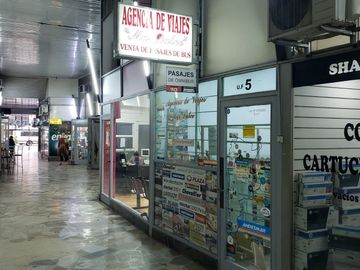 VENTA LOCAL MONSERRAT