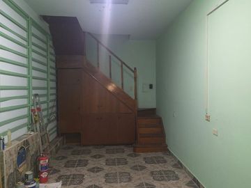 VENTA LOCAL MONSERRAT