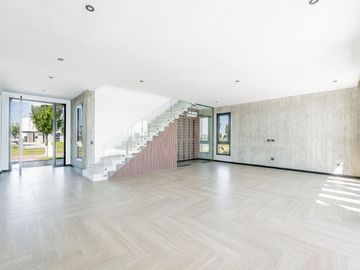 VENTA CASA EN PUERTOS DEL LAGO RIBERA A LA LAGUNA
