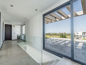 VENTA CASA EN PUERTOS DEL LAGO RIBERA A LA LAGUNA