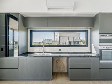 VENTA CASA EN PUERTOS DEL LAGO RIBERA A LA LAGUNA