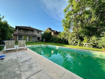 Casa en Venta 4 amb Barrio Los Angeles Village