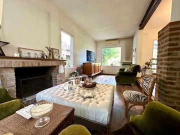 Casa en Venta 4 amb Barrio Los Angeles Village