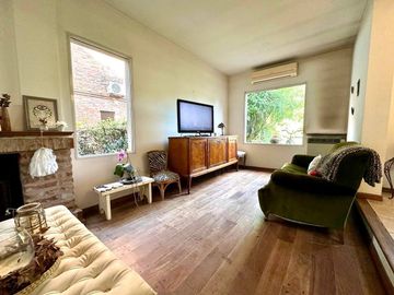 Casa en Venta 4 amb Barrio Los Angeles Village