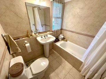 Casa en Venta 4 amb Barrio Los Angeles Village