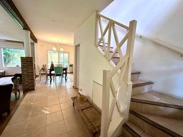 Casa en Venta 4 amb Barrio Los Angeles Village
