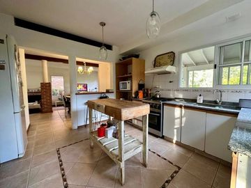 Casa en Venta 4 amb Barrio Los Angeles Village