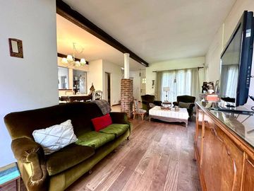 Casa en Venta 4 amb Barrio Los Angeles Village