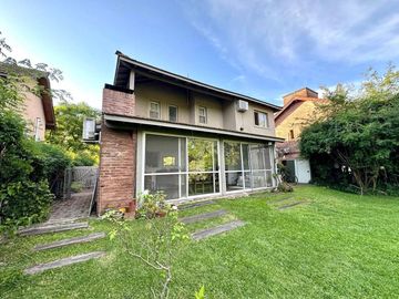 Casa en Venta 4 amb Barrio Los Angeles Village