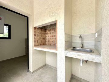 Casa en Venta 4 ambientes en Pilar del Este