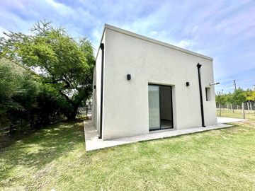 Casa en Venta 4 ambientes en Pilar del Este