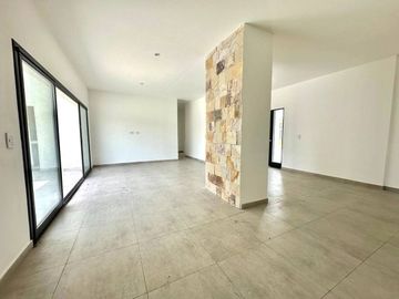 Casa en Venta 4 ambientes en Pilar del Este