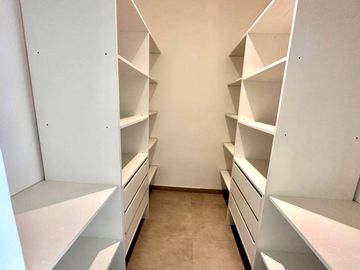 Casa en Venta 4 ambientes en Pilar del Este