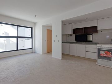 VENTA 3 AMBIENTES BALCON LUZ SUM TERRAZA PISO ALTO