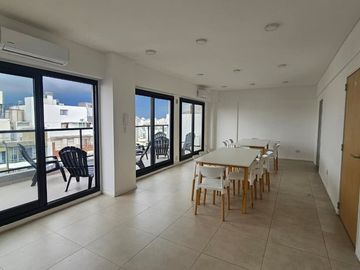 VENTA 3 AMBIENTES BALCON LUZ SUM TERRAZA PISO ALTO
