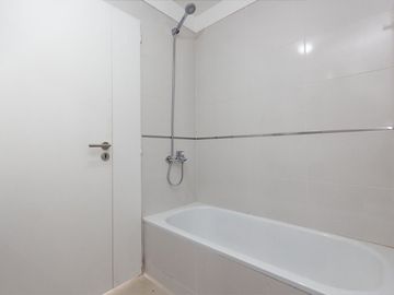 VENTA 3 AMBIENTES BALCON LUZ SUM TERRAZA PISO ALTO