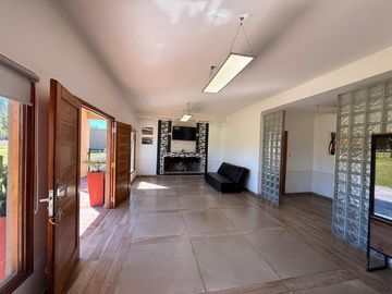 VENTA QUINTA MONTE: 4200M2, PILETA Y AMOBLADA