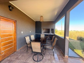 VENTA QUINTA MONTE: 4200M2, PILETA Y AMOBLADA
