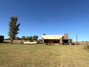 VENTA QUINTA MONTE: 4200M2, PILETA Y AMOBLADA