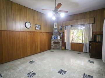CASA 6 AMBIENTES VENTA TEMPERLEY CON QUINCHO