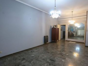 CASA 6 AMBIENTES VENTA TEMPERLEY CON QUINCHO