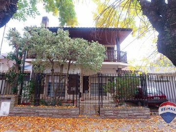 CASA 6 AMBIENTES VENTA TEMPERLEY CON QUINCHO