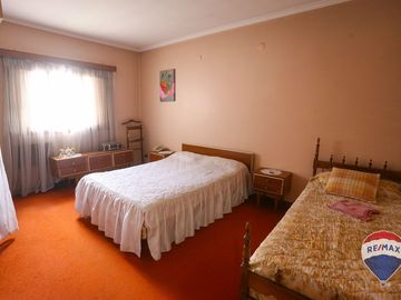 CASA 6 AMBIENTES VENTA TEMPERLEY CON QUINCHO