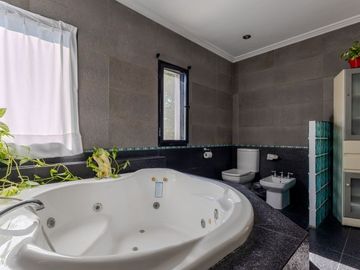 VENTA CASA 4 AMBIENTES VILLAGE DEL PARQUE