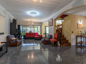 VENTA CASA 4 AMBIENTES VILLAGE DEL PARQUE