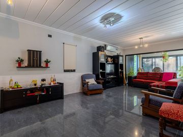 VENTA CASA 4 AMBIENTES VILLAGE DEL PARQUE
